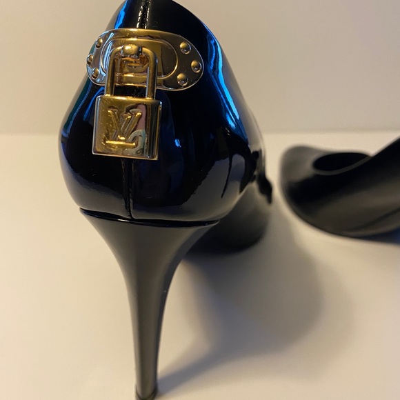 Louis Vuitton Blck Patent Leather Oh Really! Pumps - Picture 2 of 6